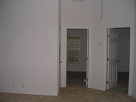 Charming 3 Br, 2 Ba Apartment with 2 Car Garage in Duplex  in Lake Elsinore, CA (Photo 3 of 8)