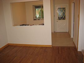 Renovated Walk-In 2 BR, 1 BA Apartment on Quiet, Clean Block in Brooklyn, NY (Photo 4 of 4)