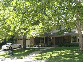 Super 4 BR, 2.5 BA, 2 Story House Near ORU in Tulsa, OK