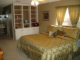 Super 4 BR, 2.5 BA, 2 Story House Near ORU in Tulsa, OK (Photo 3 of 3)