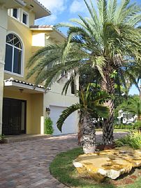 Waterfront, Immaculate Custom Designer 6 BR, 4 BA Home to Share in Pompano Beach, FL