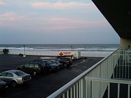 Cozy 1 Bedroom Condo Unit with Gorgeous Beach and Ocean Views in Daytona Beach, FL