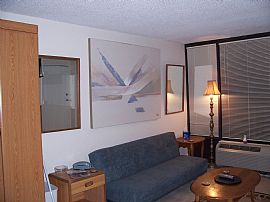Cozy 1 Bedroom Condo Unit with Gorgeous Beach and Ocean Views in Daytona Beach, FL (Photo 2 of 11)