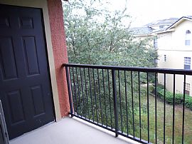 Excellent 2 BR, 2 BA Condo with Loft on Top Floor  in Lake Mary, FL (Photo 5 of 12)