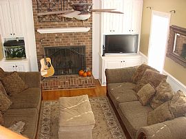 Adorable 3 Bedroom Home with Wood Burning Fireplace in Holly Springs, NC (Photo 4 of 6)
