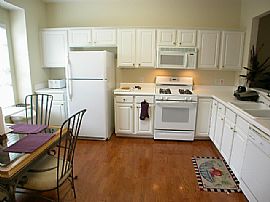 Beautiful 2 BR, 2.5 BA Townhome in Pinecrest in Raleigh, NC (Photo 4 of 9)