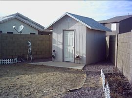 Nice 3 BR, 2 BA House - Half Mile From 2 Freeways in Phoenix, AZ (Photo 7 of 12)