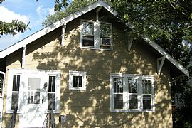 Lovely 3 Bedroom Longfellow House with Hardwood Floors in Minneapolis, MN