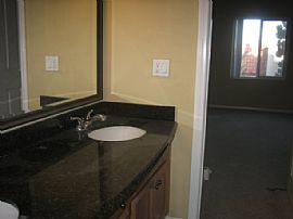Nicely Upgraded 1 Bedroom Apartment - Available Now in San Diego, CA (Photo 5 of 9)