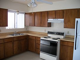 Excellent 1 Bedroom Apartment - Close to Stores in Prescott Valley, AZ (Photo 2 of 3)