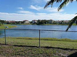 Large 3 BR, 2 BA Lakefront House with Garage in Miami, FL