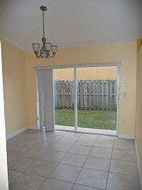 Large 3 BR, 2 BA Lakefront House with Garage in Miami, FL (Photo 6 of 12)