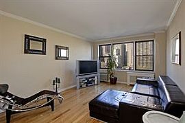 Fully Furnished 1 Bedroom Apartment with a Doorman in Los Angeles, CA