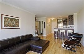 Fully Furnished 1 Bedroom Apartment with a Doorman in Los Angeles, CA (Photo 2 of 5)