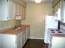 Newly Remodeled 2 BR, 2 BA Condo in Gated Community  in Glendale, AZ (Photo 3 of 4)