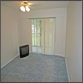 Spacious 2 Bedroom Condo with Golf Course View! in Seminole, FL (Photo 4 of 7)