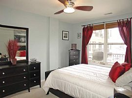 Perfect Location in River West W/ Amenities! in Chicago, IL (Photo 5 of 12)