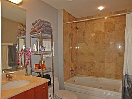 Perfect Location in River West W/ Amenities! in Chicago, IL (Photo 6 of 12)