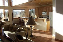 Beautiful 3 BR, 2.5 BA Custom Home in Gated Pine Oaks in Show Low, AZ (Photo 2 of 10)