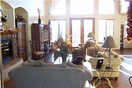 Beautiful 3 BR, 2.5 BA Custom Home in Gated Pine Oaks in Show Low, AZ (Photo 3 of 10)