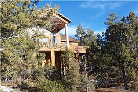 Beautiful 3 BR, 2.5 BA Custom Home in Gated Pine Oaks in Show Low, AZ (Photo 5 of 10)