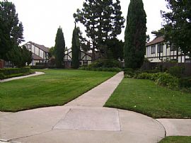 Spacious 2 BR, 2 BA Condo - Available Now! in Tustin, CA (Photo 3 of 12)