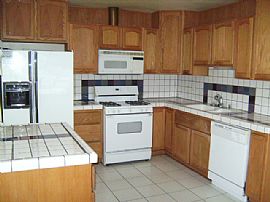 Spacious 2 BR, 2 BA Condo - Available Now! in Tustin, CA (Photo 6 of 12)