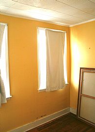 Charming 3 Bedroom Row Home with Some Unique Interior Features in Baltimore, MD (Photo 7 of 11)