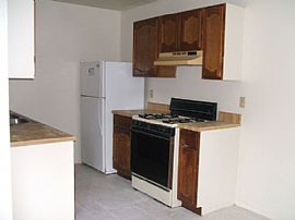 Large 2 BR, 1.5 BA Apartment with Private Backyard  in Bryan, TX (Photo 4 of 8)