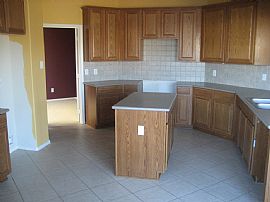 Lovely 5 BR, 2.5 BA Home with HUGE Backyard in Princeton, TX (Photo 3 of 9)