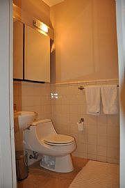 2 BR, 2 BA Condo - Next to Public Garden in Back Bay in Boston, MA (Photo 7 of 11)