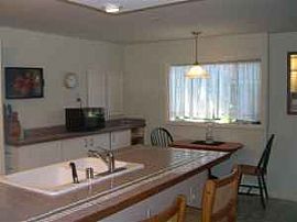 Fully Furnished 1 Bedroom Apartment - Near Lincoln Park in Seattle, WA (Photo 3 of 8)