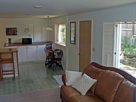 Fully Furnished 1 Bedroom Apartment - Near Lincoln Park in Seattle, WA (Photo 5 of 8)