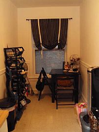 Spacious 1 Bedroom Studio in Prime Location! Available Now! in Chicago, IL (Photo 3 of 4)