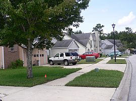 Newly Remodeled 5 BR, 3 BA Home features Travertine Stone Floor in Jacksonville, FL (Photo 2 of 2)