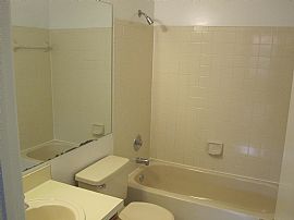 Nice 2 BR, 2 BA Condo with Brand New Carpets in Alexandria, VA (Photo 6 of 9)