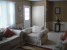 Quiet 3 BR, 1 BA Home in  West Joliet in Joliet, IL (Photo 2 of 8)