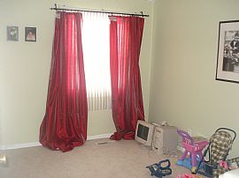 Quiet 3 BR, 1 BA Home in  West Joliet in Joliet, IL (Photo 7 of 8)