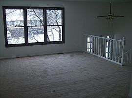 Beautiful 3 BR, 2 BA Raised Ranch Home with Privacy Fence.   in Bloomingdale, IL (Photo 2 of 7)