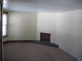 Spacious, Fully Remodeled 3 Br, 1 Ba Home - $750 in Cleveland, OH (Photo 3 of 6)