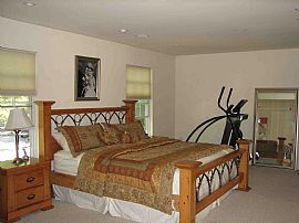 Beautiful  Colonial 5 BR, 2.5 BA Home with In-Ground Pool in Piscataway, NJ (Photo 6 of 6)