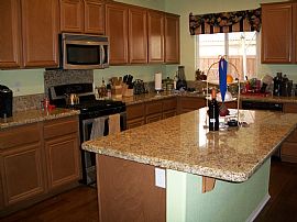 Nice 5 Bedroom Home in Quiet Cul-De-Sac in Imperial, CA (Photo 2 of 5)