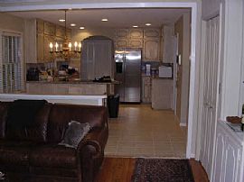 Lovely, Comfortable 3 BR, 2 BA Home with Hardwood Floors in Atlanta, GA (Photo 2 of 2)