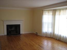 Beautifully Renovated 2 BR, 1 BA Apartment in Duplex in University Heights, OH (Photo 2 of 8)