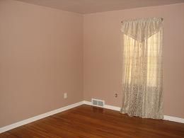 Beautifully Renovated 2 BR, 1 BA Apartment in Duplex in University Heights, OH (Photo 4 of 8)