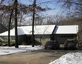 Charming 2 BR, 2.5 BA Avalon Lake Front Home  in Bella Vista, AR