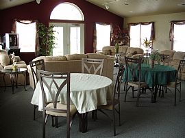 Spacious 3 Bedroom Apartment Home with Lots of Amenities in Oshkosh, WI (Photo 6 of 10)