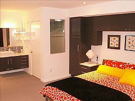 Handsome 1 Bedroom Loft on Broadway  in New York, NY (Photo 5 of 9)
