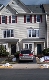 3 BR, 2 BA, 3 Level Townhouse - Available 14 Feb. - $1675 in Sterling, VA