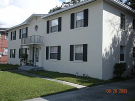 Bright 2 BR, 1 BA Apartment Water Included in Rent!  in Jacksonville, FL